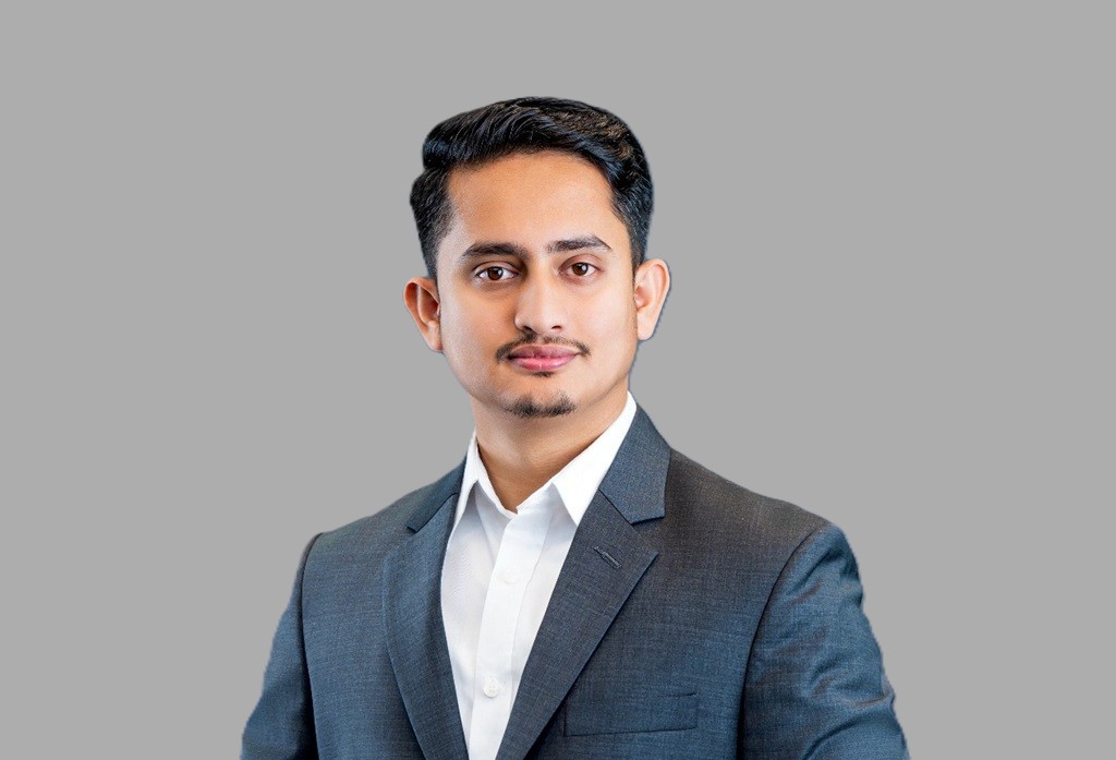 সারজিসের বিরুদ্ধে আদালত অবমাননার আবেদন