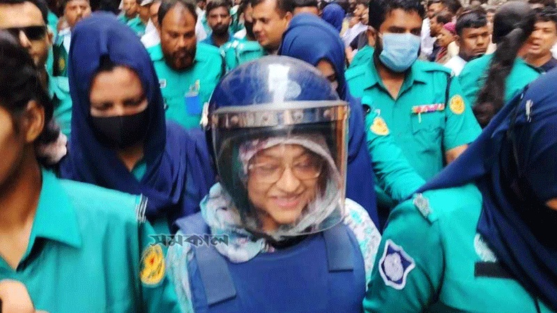 হাসিমুখে হাজতখানায় ঢুকলেন তুরিন আফরোজ