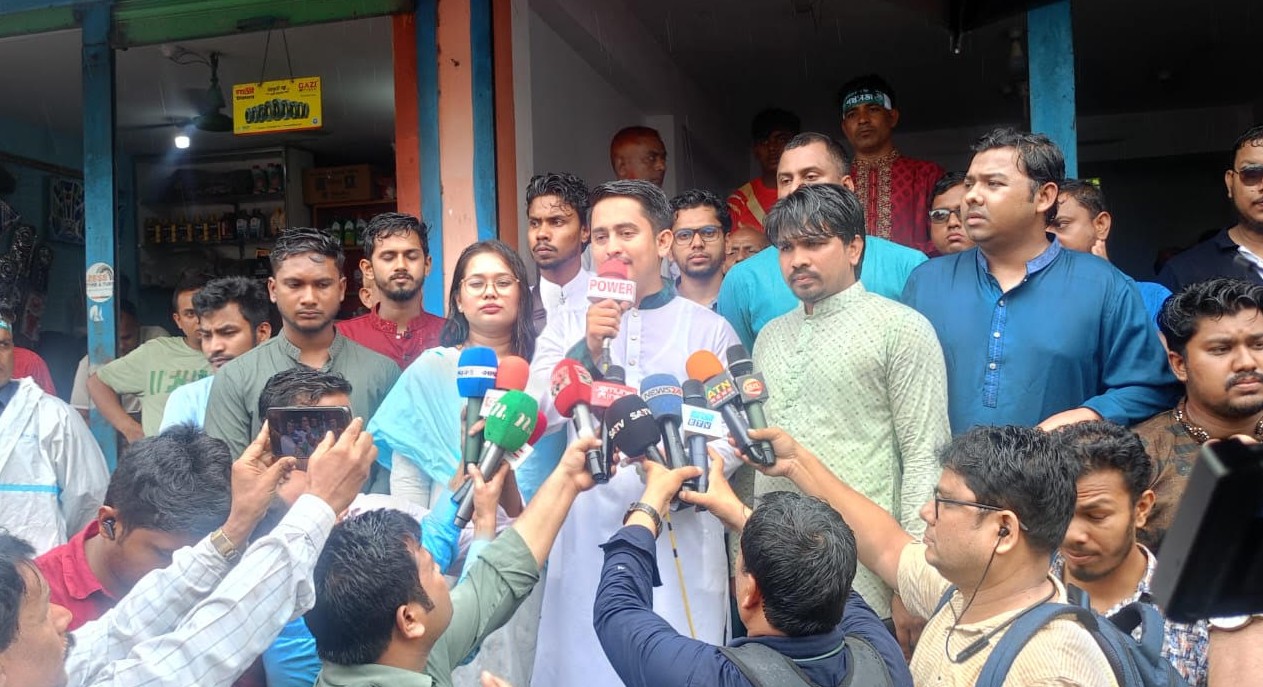 আ’লীগ ও শেখ হাসিনার ফিরে আসার  সুযোগ নেই : সারজিস আলম
