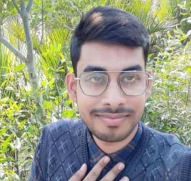 সাতক্ষীরায় বজ্রপাতে যুবকের মৃত্যু