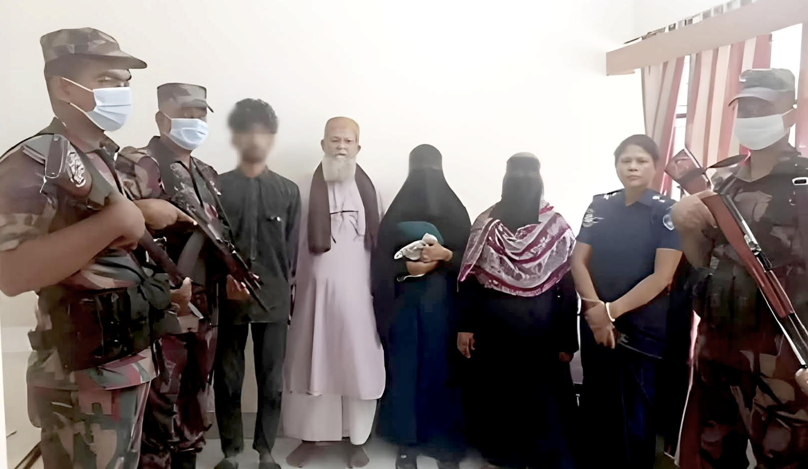 ফেনী সীমান্ত দিয়ে একই পরিবারের ৪ জনকে পুশইন